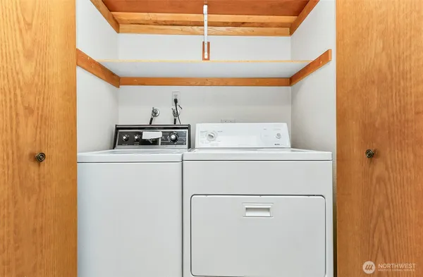 a close up view of washer and dryer