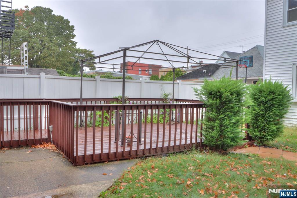 109 Division Avenue Garfield, NJ 07026 - Photo 10 of 11