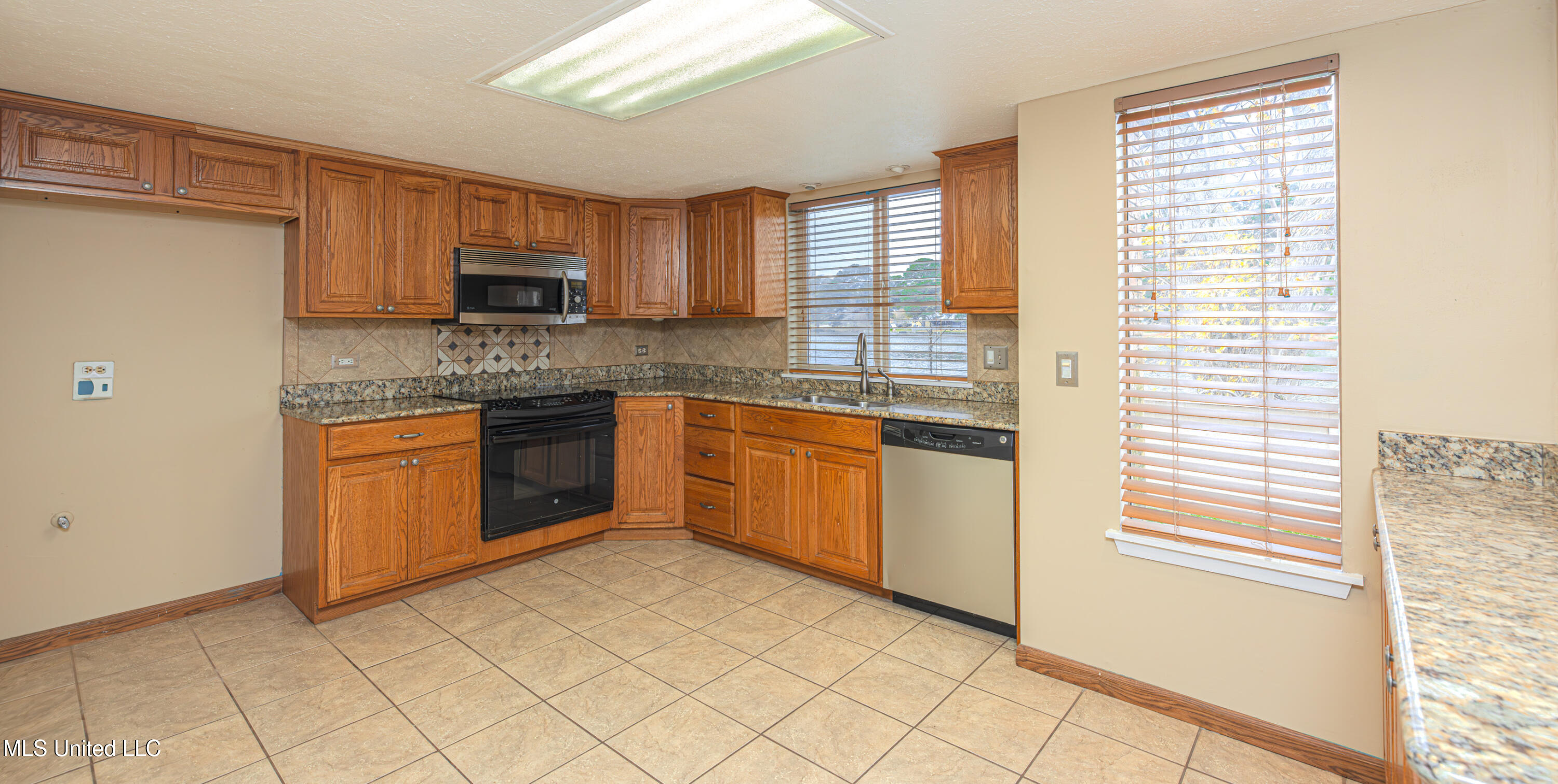 418 Lakebend Place Brandon, MS 39042 - Photo 13 of 33 1R4A0073