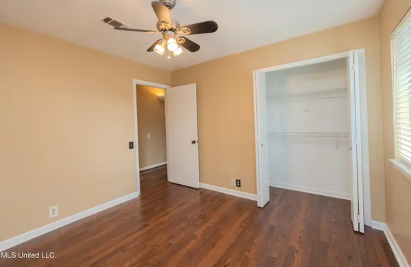 $225,000 | 418 Lakebend Place, Brandon, MS 39042