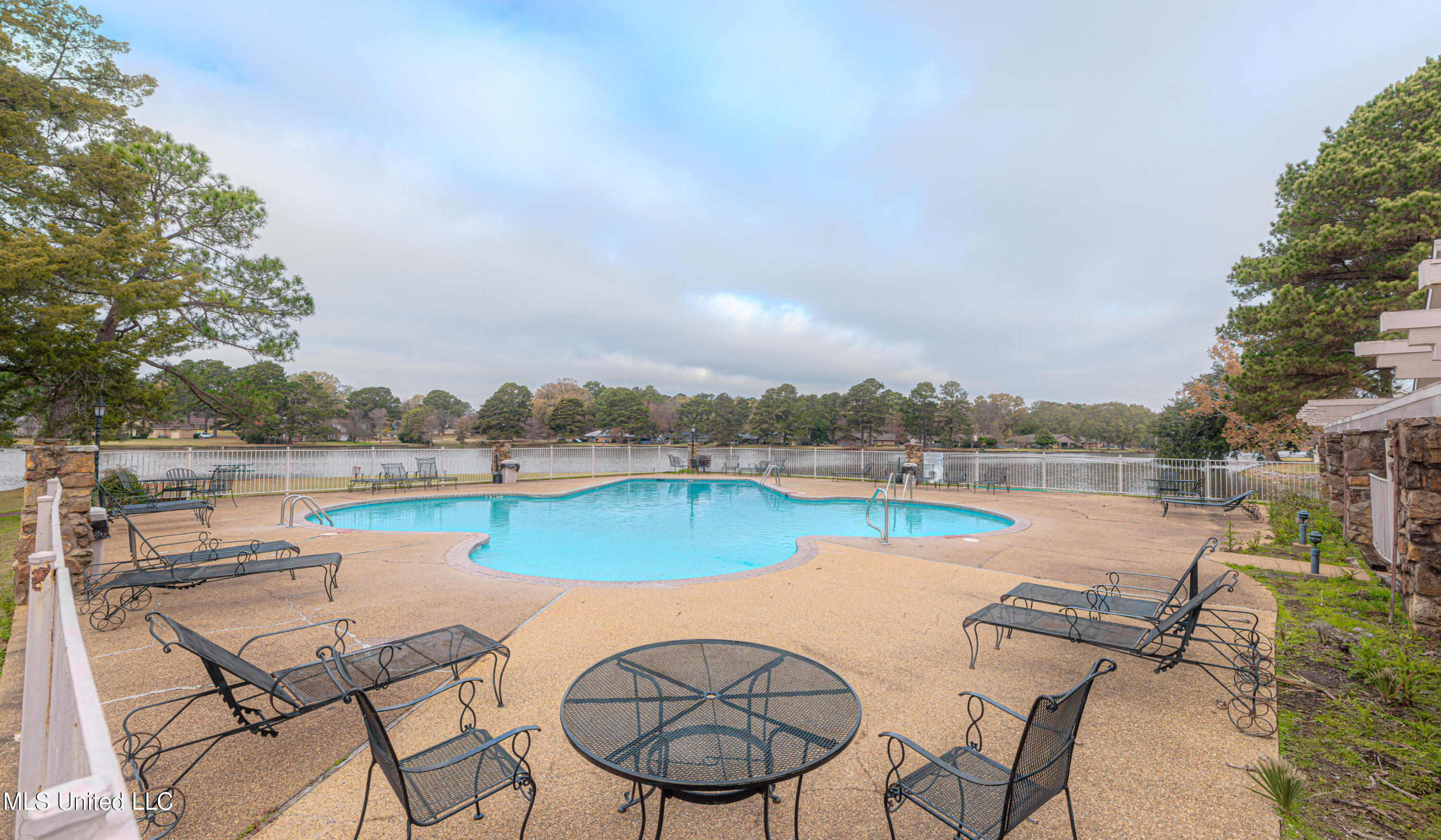 418 Lakebend Place Brandon, MS 39042 - Photo 31 of 33 1R4A0106