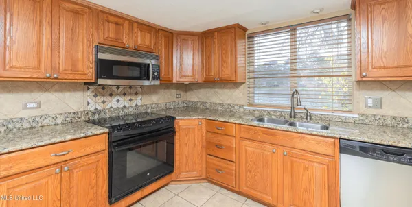 $225,000 | 418 Lakebend Place, Brandon, MS 39042