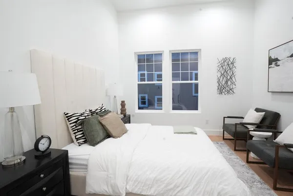 $2,677 | 629 North Tyler Street, Unit 106, Dallas, TX 75208