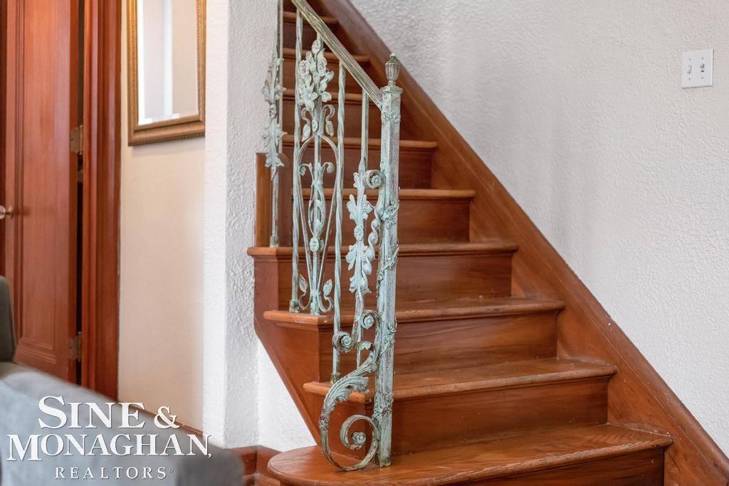 847 Barrington Road Grosse Pointe, MI 48230 - Photo 9 of 51 50193527-5f3244ed-548c-4c24-8360-3d3fad334076.JPG