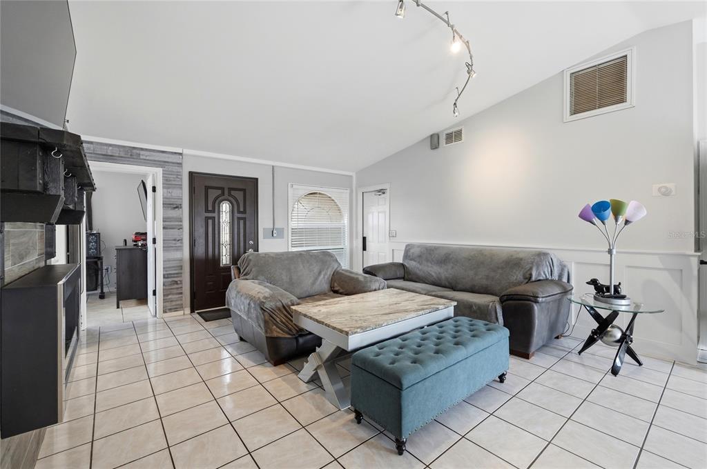6005 Lake Ruth Drive West Dundee, FL 33838 - Photo 12 of 42