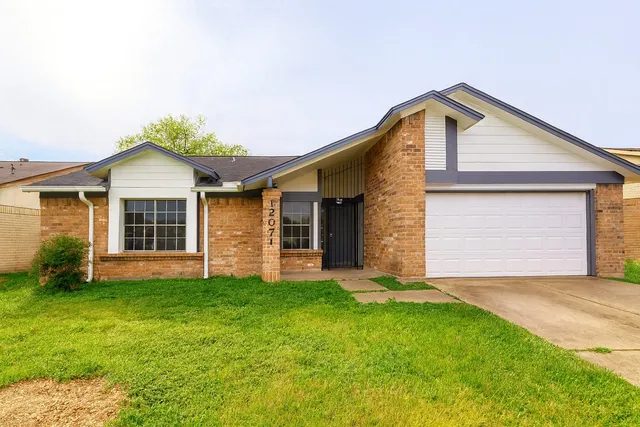 $1,950 | 12071 Plumbrook Drive, Houston, TX 77099