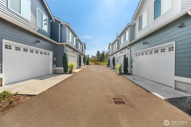 $519,000 | 4201 Ambrosia Lane, Unit B9, Bellingham, WA 98226