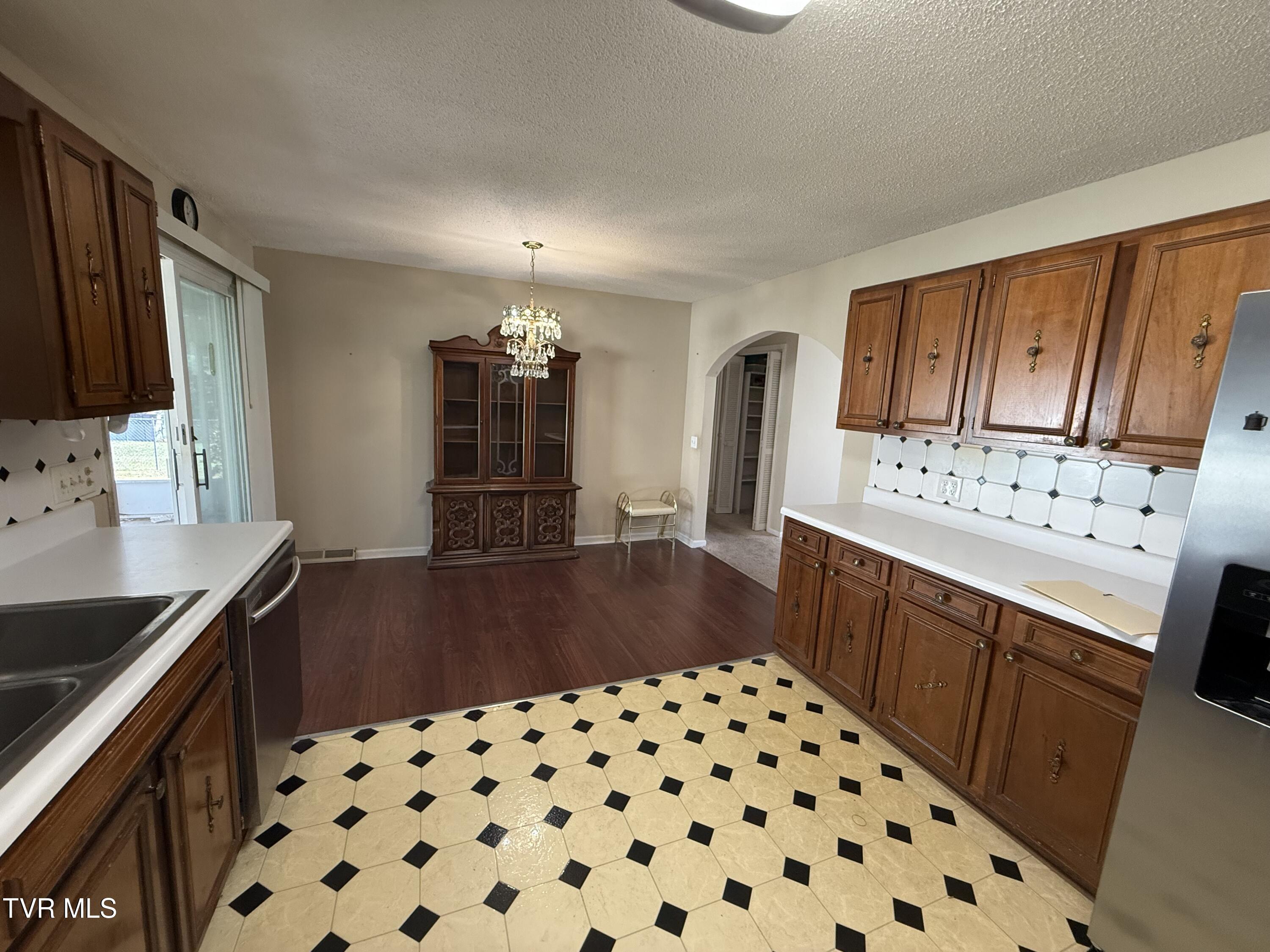 3303 Martin Farm Road Johnson City, TN 37601 - Photo 23 of 59 IMG_9608