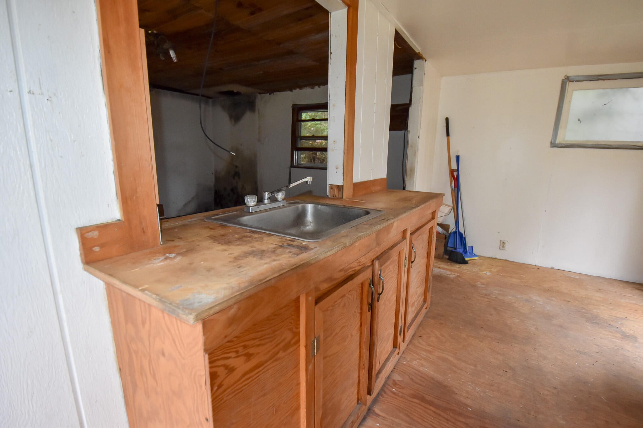 107 Silsby Road Mariaville, ME 04605 - Photo 5 of 22 DSC_0017