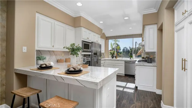 $1,292,000 | 4 Vista Frondosa, Rancho Santa Margarita, CA 92688