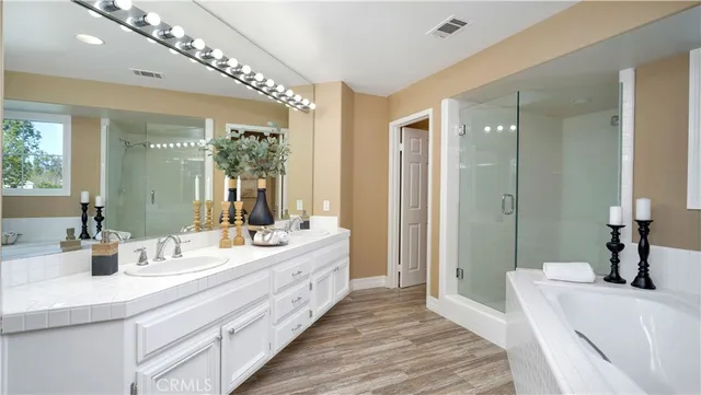 $1,292,000 | 4 Vista Frondosa, Rancho Santa Margarita, CA 92688