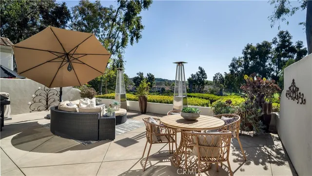 $1,292,000 | 4 Vista Frondosa, Rancho Santa Margarita, CA 92688