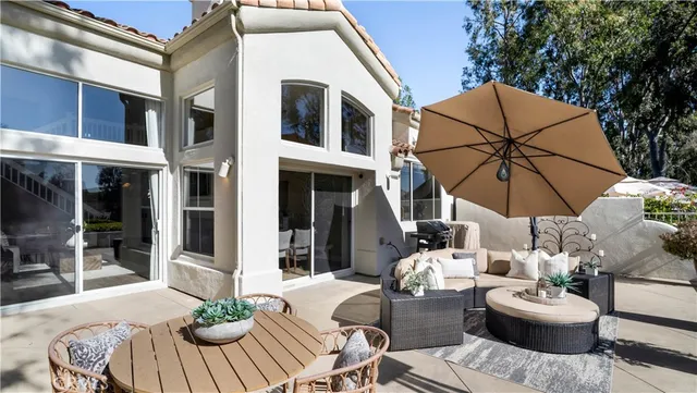 $1,292,000 | 4 Vista Frondosa, Rancho Santa Margarita, CA 92688