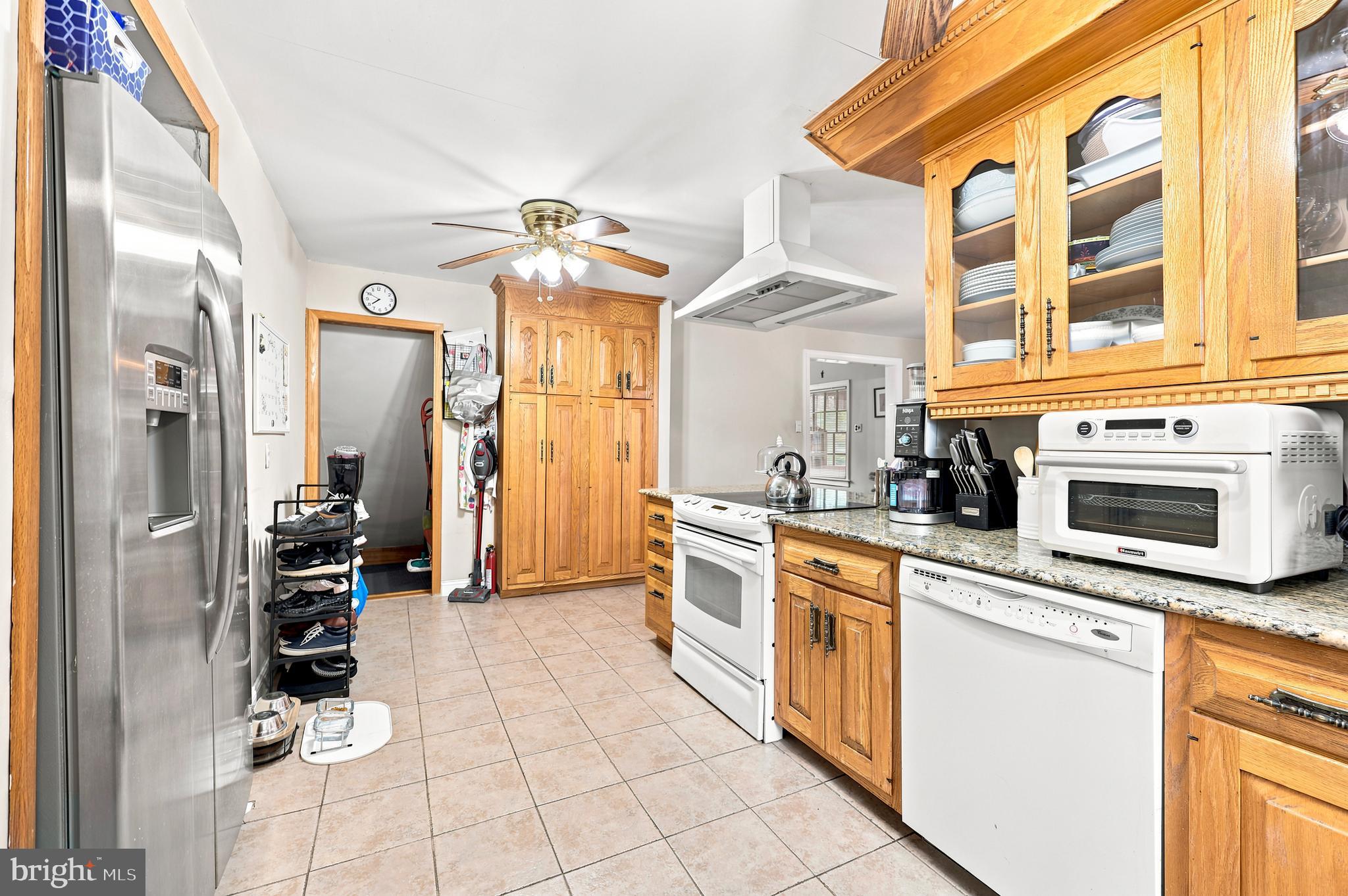 844 Burmont Road Drexel Hill, PA 19026 - Photo 7 of 24