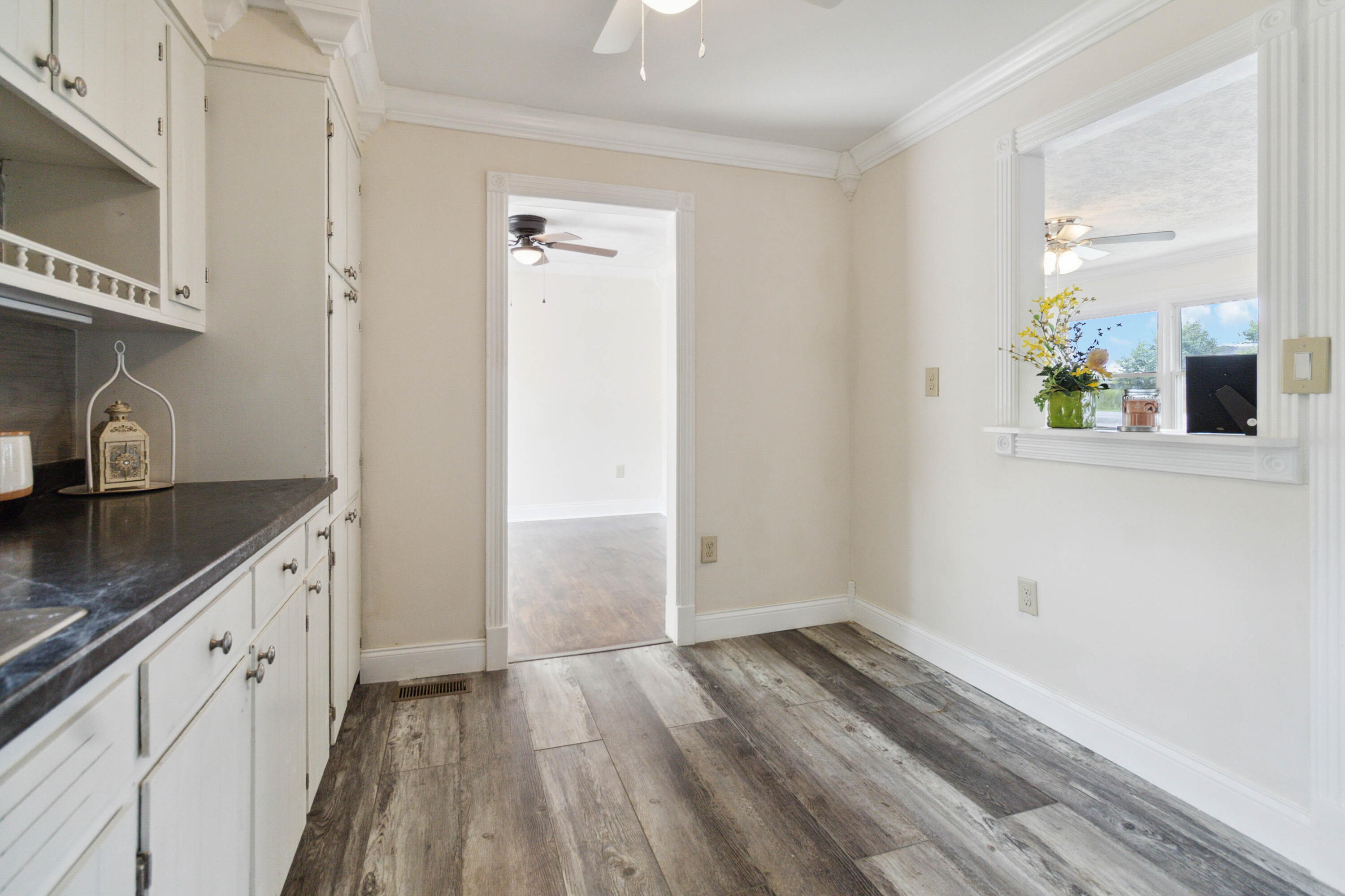 1896 West Laurel Road London, KY 40741 - Photo 18 of 33 013