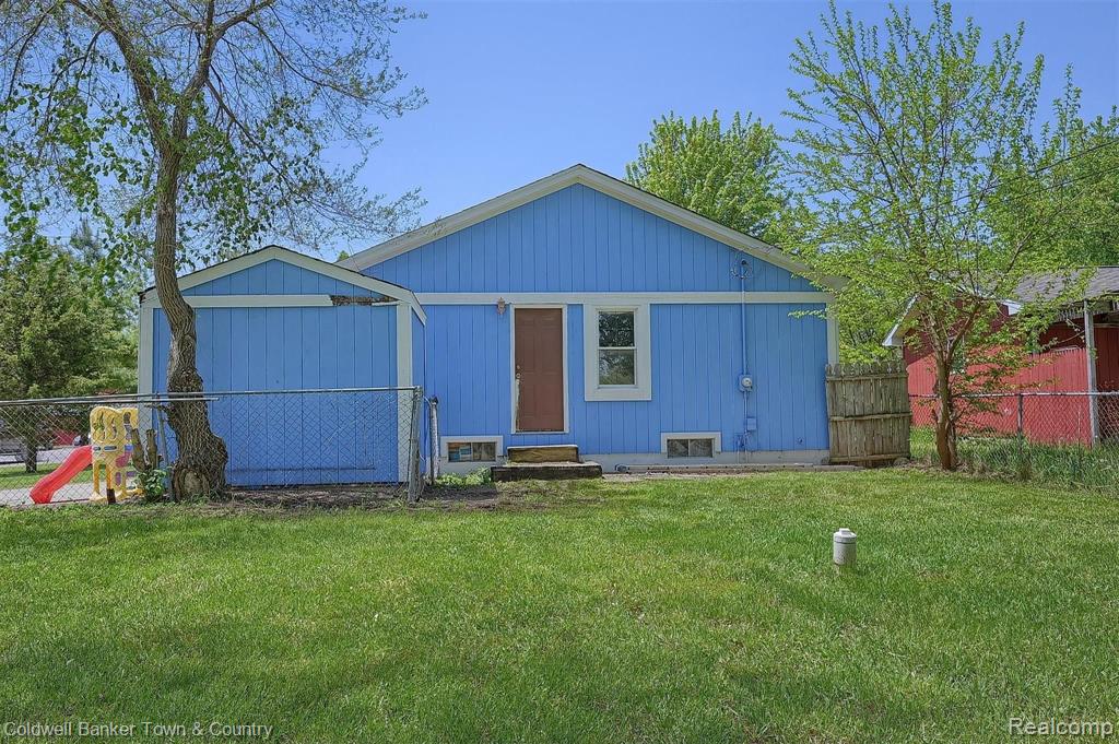 2891 Hacker Road Brighton, MI 48114 - Photo 20 of 21 Gallery Image 20