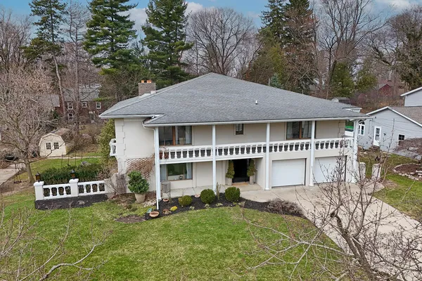 $719,900 | 1217 El Camino Drive Northwest, Grand Rapids, MI 49504