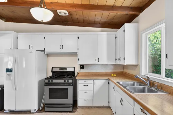 $599,000 | 1050 Sierra Avenue, Martinez, CA 94553