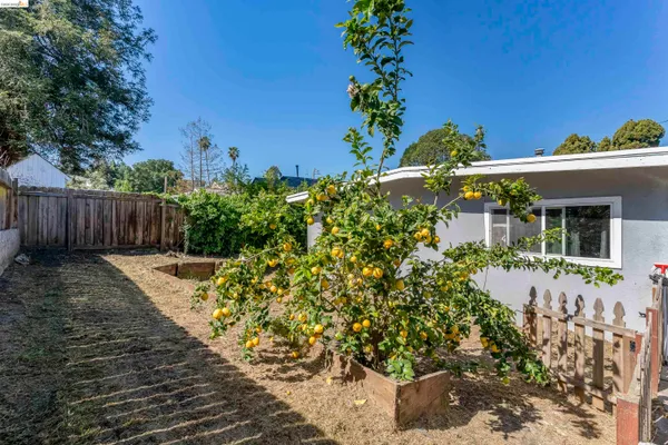 $599,000 | 1050 Sierra Avenue, Martinez, CA 94553