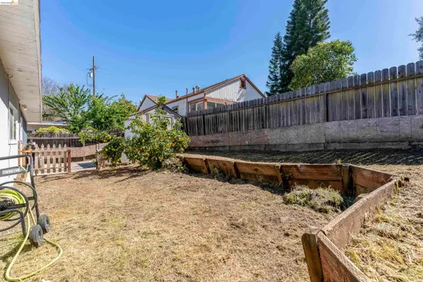 $599,000 | 1050 Sierra Avenue, Martinez, CA 94553
