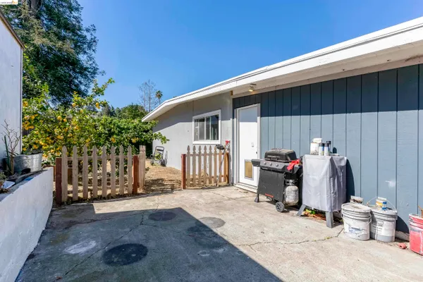 $599,000 | 1050 Sierra Avenue, Martinez, CA 94553