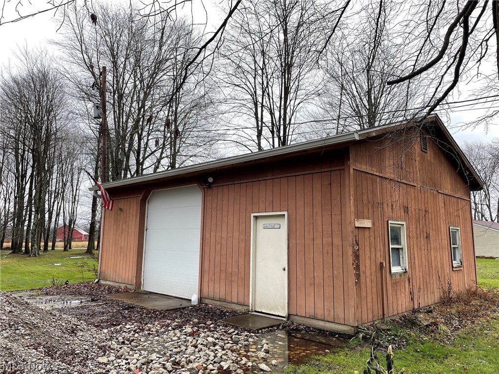 8488 Murphy Road Thompson, OH 44086 - Photo 5 of 31
