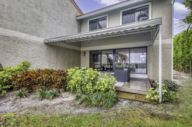 $1,999,000 | 6550 North Ocean Boulevard, Unit 1, Ocean Ridge, FL 33435