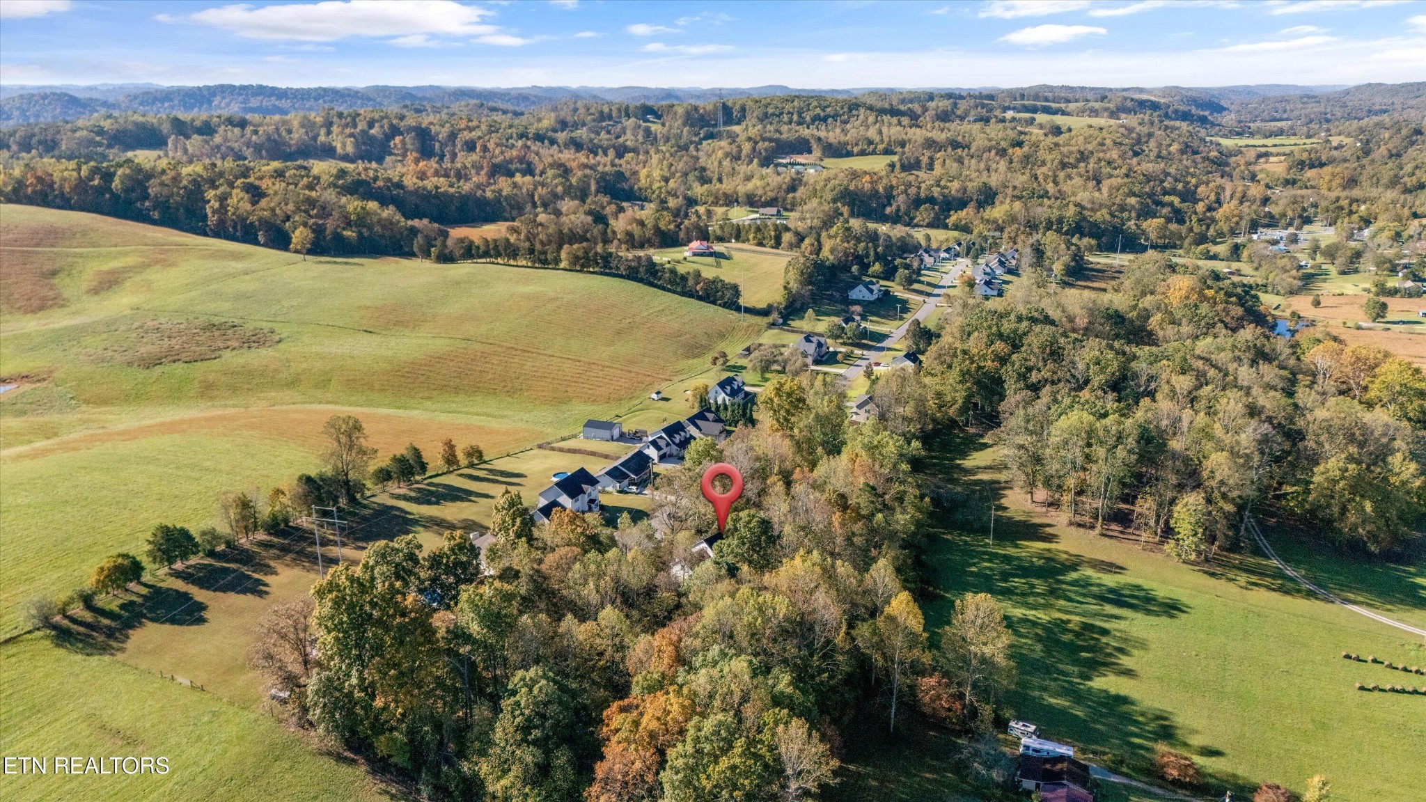 151 Huntington Lane Heiskell, TN 37754 - Photo 38 of 40 a view of a city with ocean view