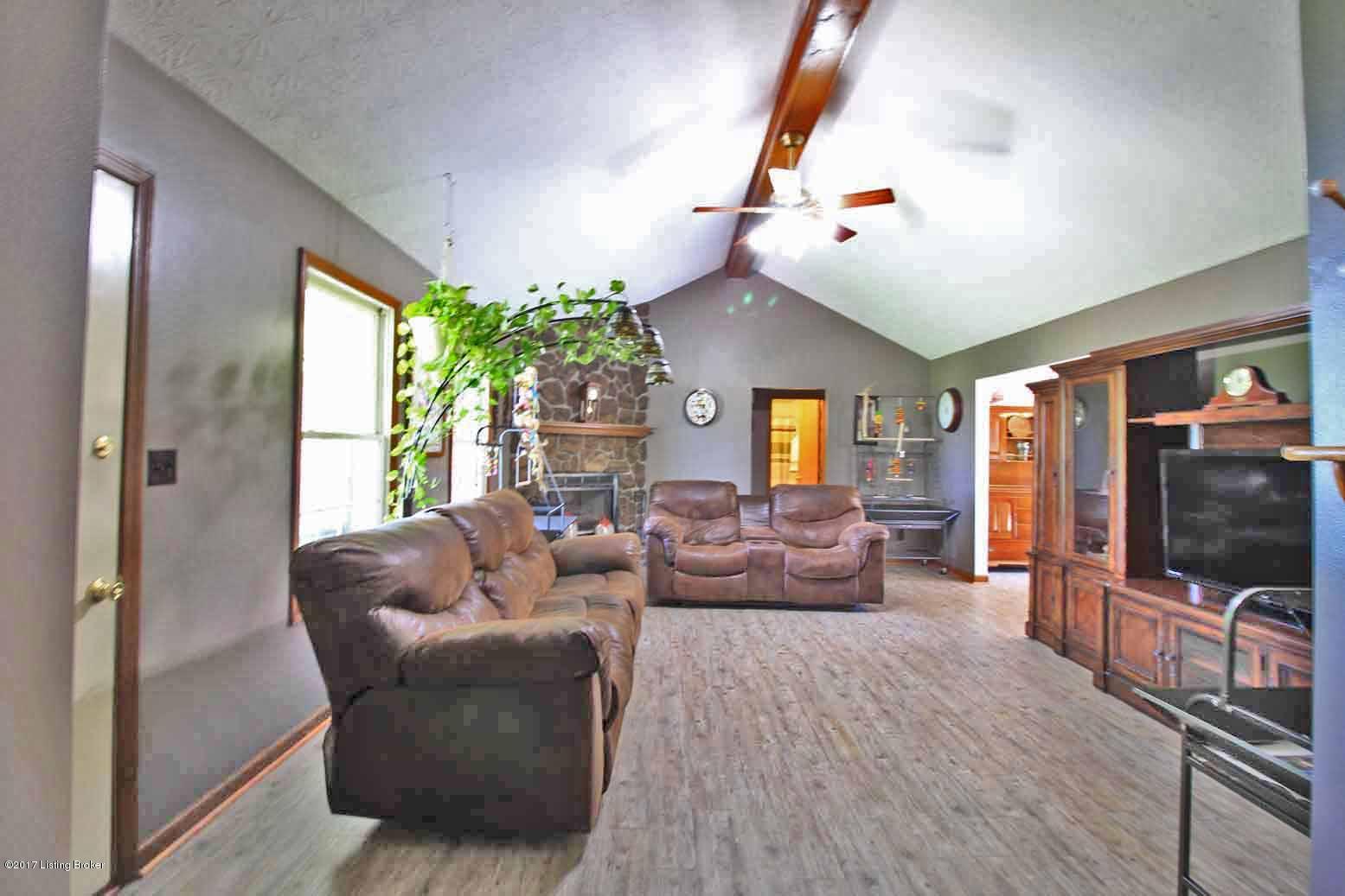 411 Hill Spring Road Eminence, KY 40019 - Photo 5 of 44 Great Room