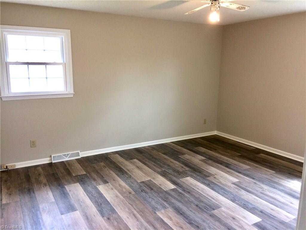 4532 Walpole Road High Point, NC 27265 - Photo 11 of 15