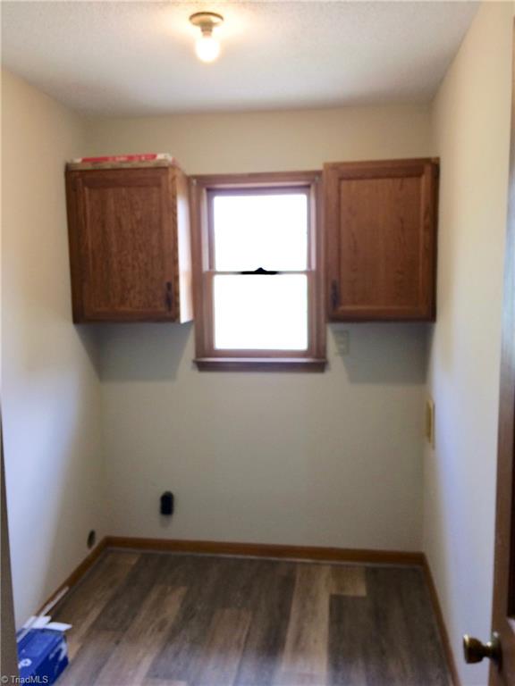 4532 Walpole Road High Point, NC 27265 - Photo 8 of 15