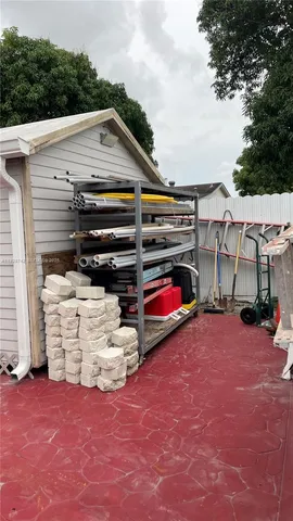 a view of the terrace of a house