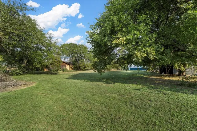 a view of a golf course