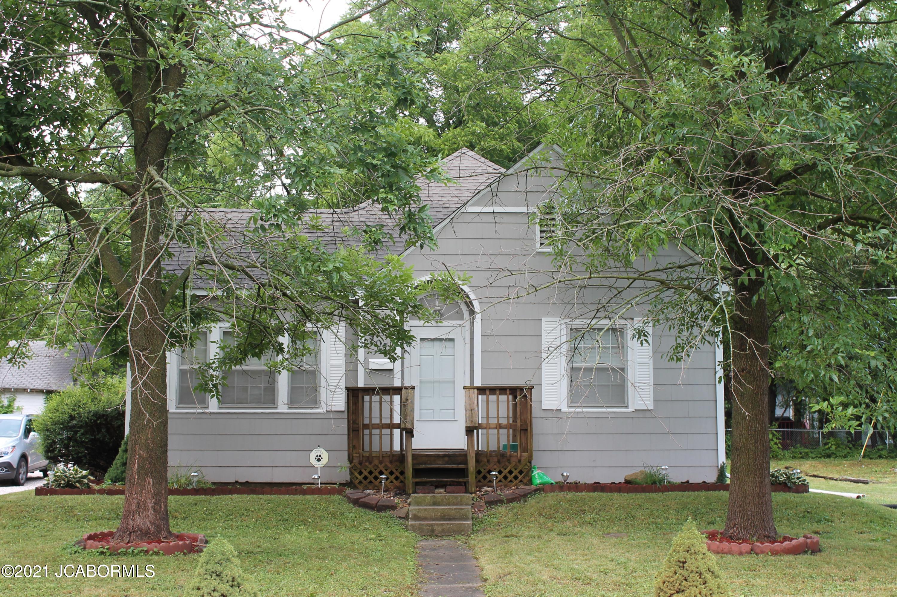 207 North Maple Street Eldon, MO 65026 - Photo 1 of 1