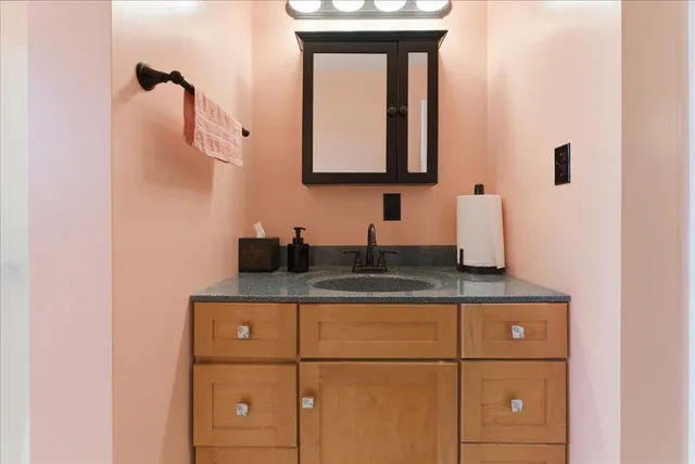 $575,000 | 448 Lowell Town Road, Wiscasset, ME 04578