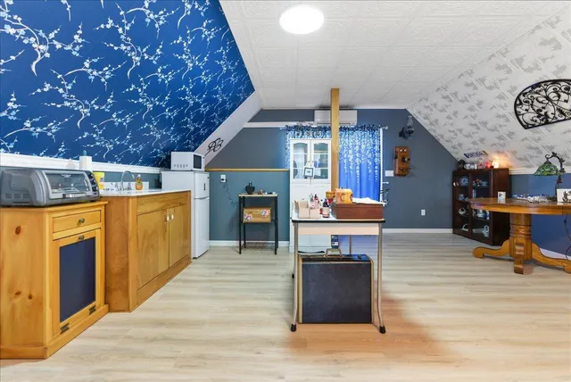 $575,000 | 448 Lowell Town Road, Wiscasset, ME 04578