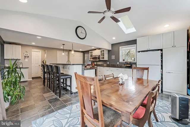 $3,700 | 12918 Framingham Court, Herndon, VA 20171