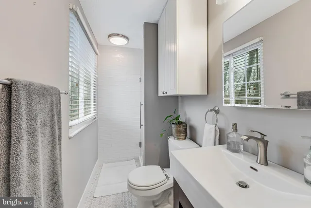 $3,700 | 12918 Framingham Court, Herndon, VA 20171