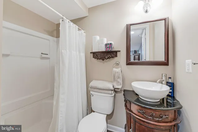 $3,700 | 12918 Framingham Court, Herndon, VA 20171