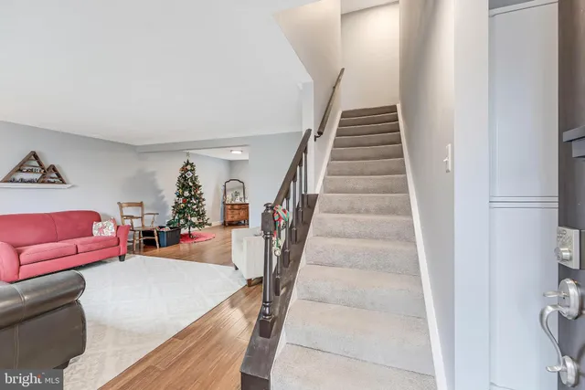 $3,700 | 12918 Framingham Court, Herndon, VA 20171