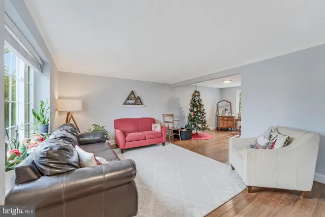 $3,700 | 12918 Framingham Court, Herndon, VA 20171