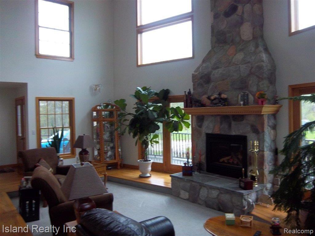 6392 Barnes Road Marlette, MI 48453 - Photo 6 of 9 Great Room.JPG