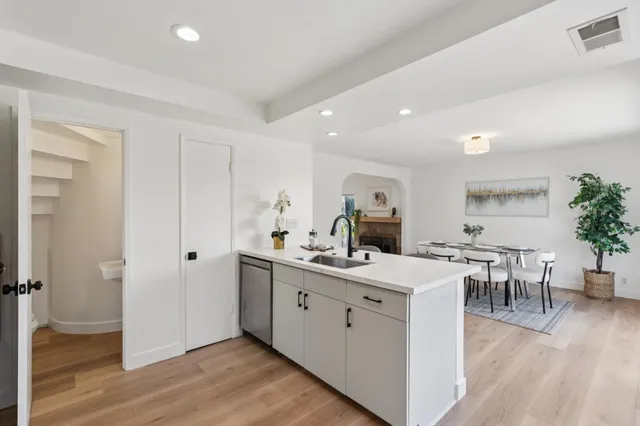 $919,000 | 93 Caribe Isle, Novato, CA 94949