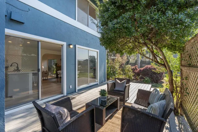 $919,000 | 93 Caribe Isle, Novato, CA 94949