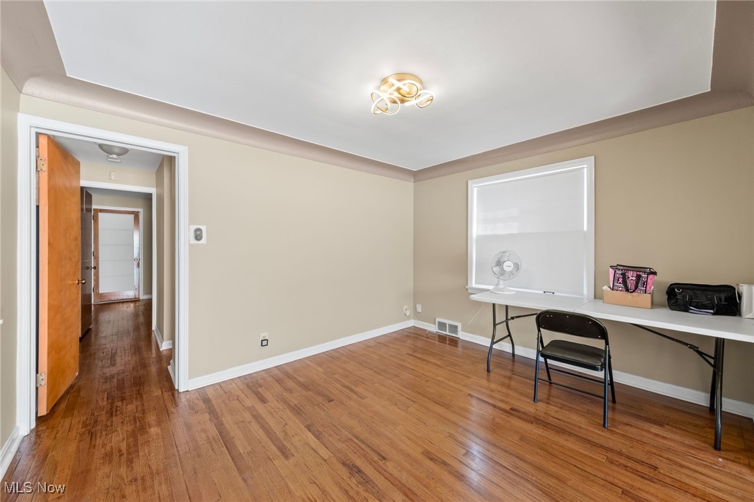 13517 Cedar Road Cleveland, OH 44118 - Photo 22 of 30 Gallery Image 22