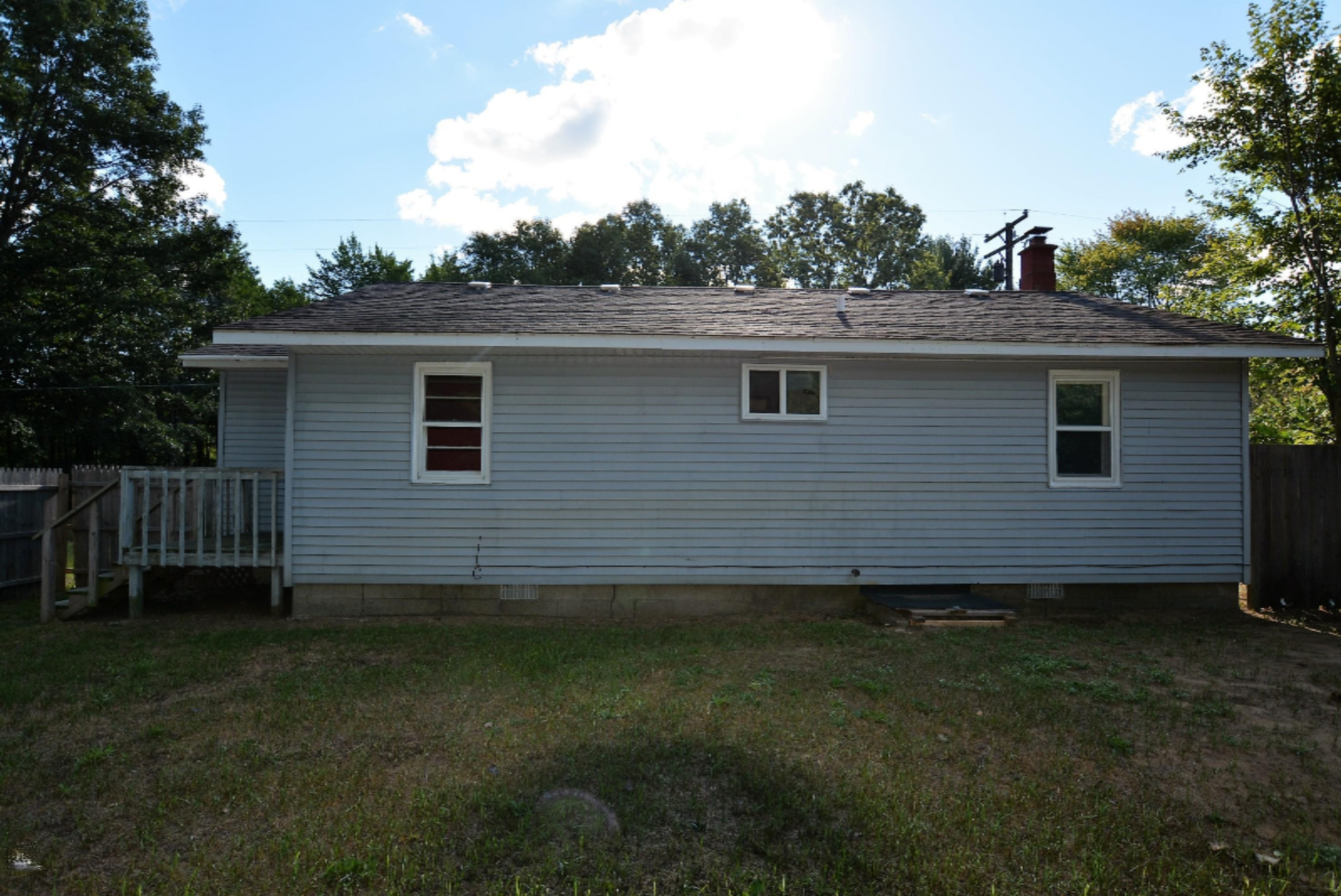 1829 North Weber Road Muskegon, MI 49445 - Photo 4 of 17 DSC_0060