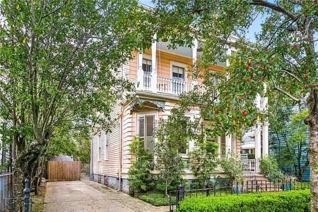 $1,895,000 | 2817 Chestnut Street, New Orleans, LA 70115