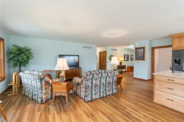 $749,900 | 6568 Florence Lane, Livonia, NY 14487
