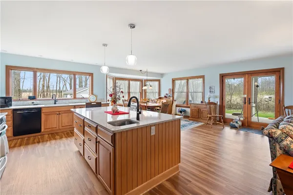 $749,900 | 6568 Florence Lane, Livonia, NY 14487