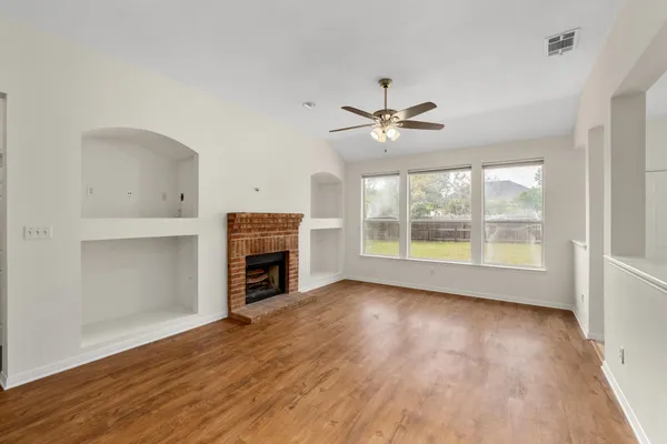 $350,000 | 1105 Woodview Drive, Leander, TX 78641